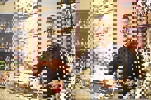 Expert LMS Industries: Hospitality LMS