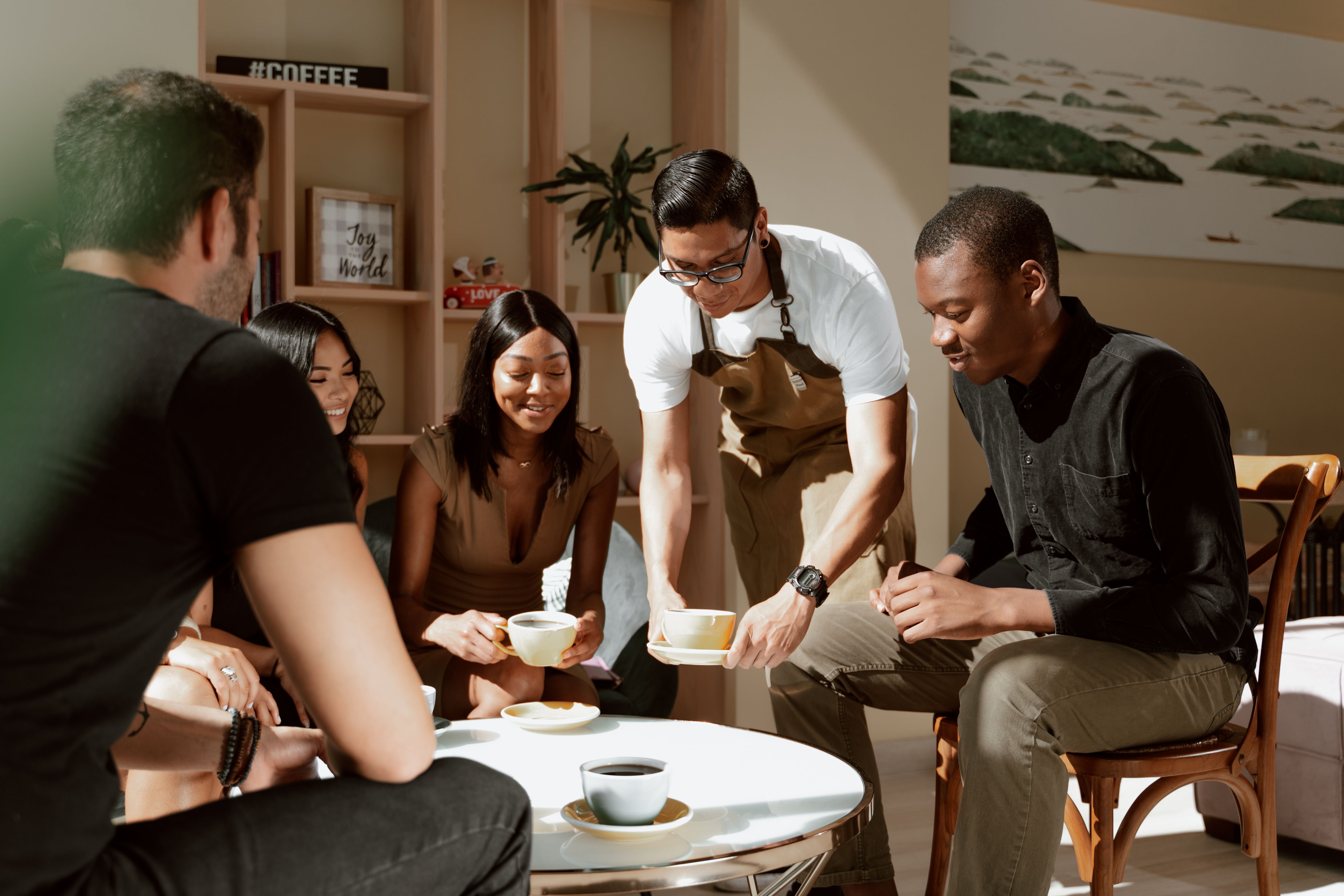 US Deskless Employee Training Platform | Mobile LMS for Frontline Staff