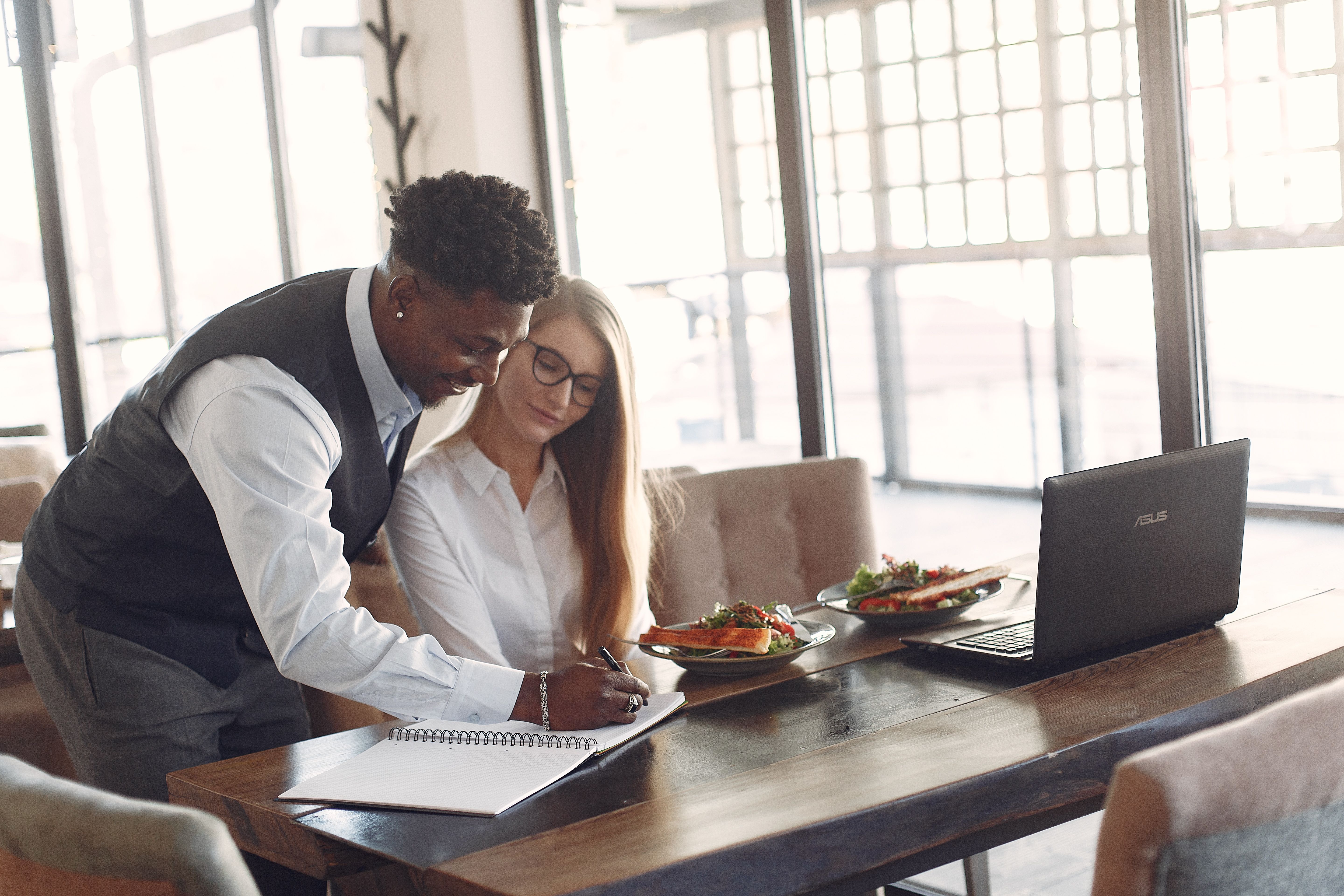 Hospitality Microlearning Platform | 5 Minute Shift Training Software USA